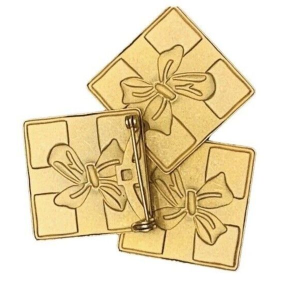 Vintage Christmas Presents Gift Brooch Pin 2.5" Icy Rhinestone Enamel Gold-tone - Picture 8 of 9